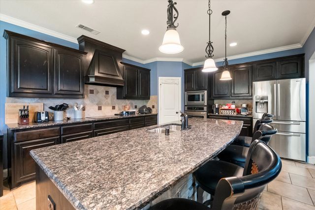 1308 Lacey Oak Drive, Mansfield, TX 76063