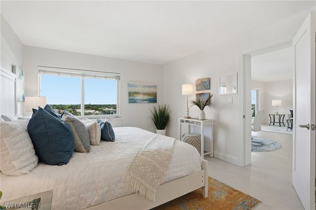 3410 Gulf Shore BLVD N 702, Naples, FL 34103