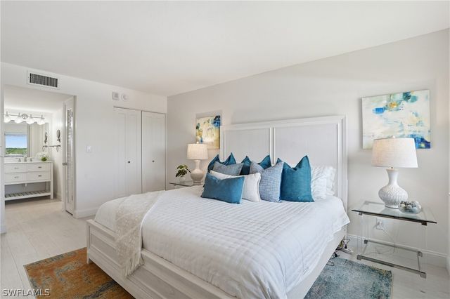 3410 Gulf Shore BLVD N 702, Naples, FL 34103