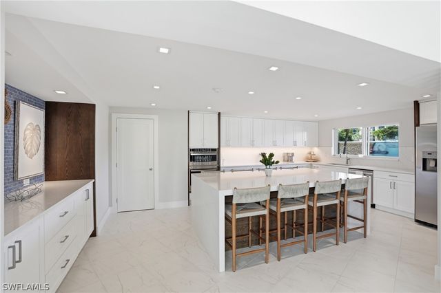 3410 Gulf Shore BLVD N 702, Naples, FL 34103