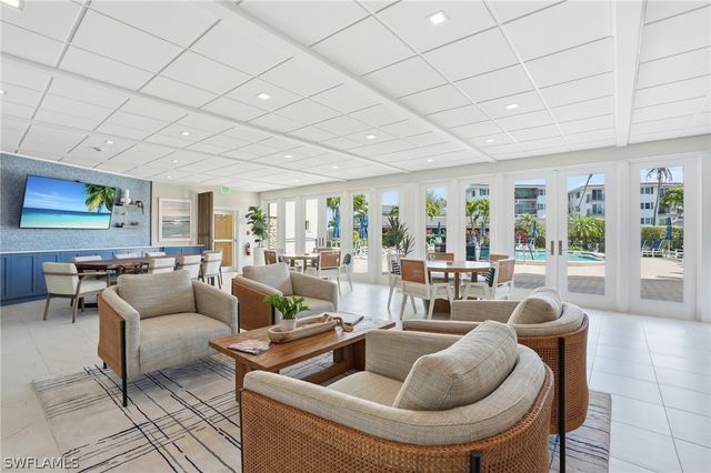 3410 Gulf Shore BLVD N 702, Naples, FL 34103