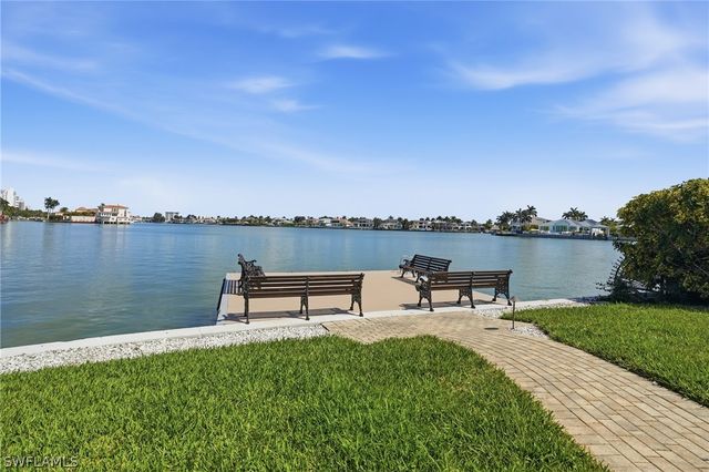 3410 Gulf Shore BLVD N 702, Naples, FL 34103