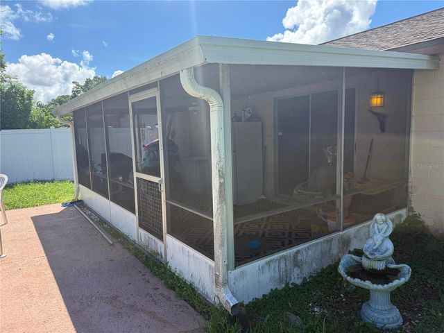 9085 ARNDALE CIRCLE, Tampa, FL 33615