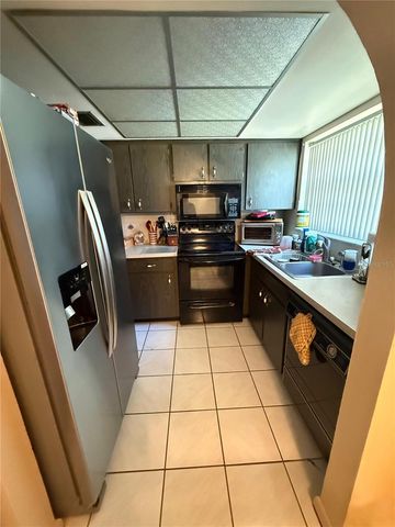 9085 ARNDALE CIRCLE, Tampa, FL 33615
