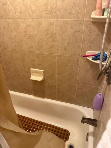 9085 ARNDALE CIRCLE, Tampa, FL 33615