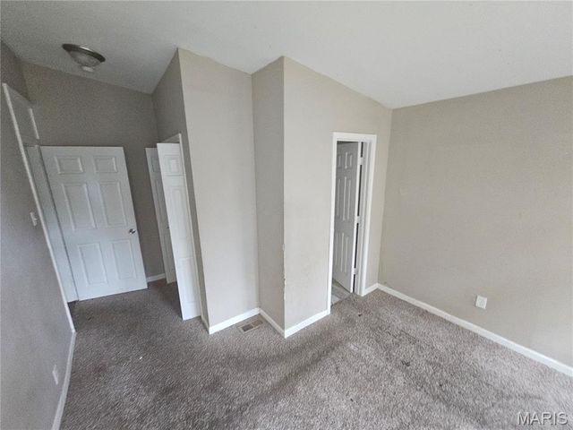 6546 Julian Avenue, St Louis, MO 63133