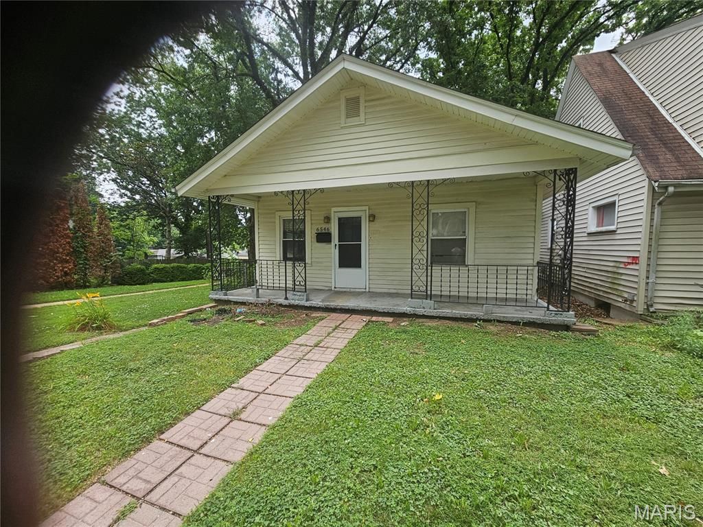 6546 Julian Avenue, St Louis, MO 63133