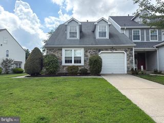 208 HAZELWOOD LN, Marlton, NJ 08053