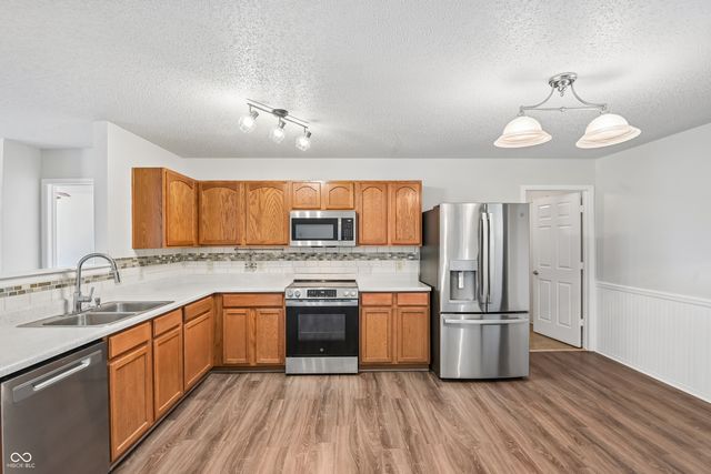 503 Bourneside Drive, Greenfield, IN 46140