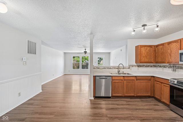 503 Bourneside Drive, Greenfield, IN 46140