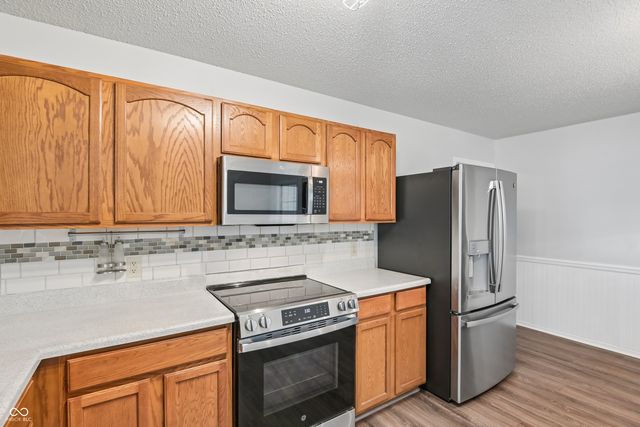 503 Bourneside Drive, Greenfield, IN 46140