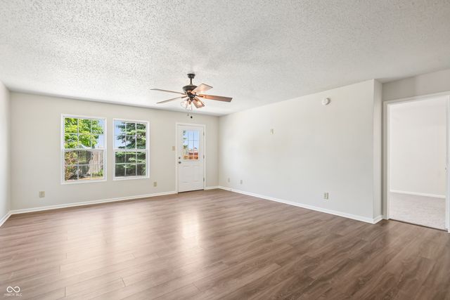 503 Bourneside Drive, Greenfield, IN 46140