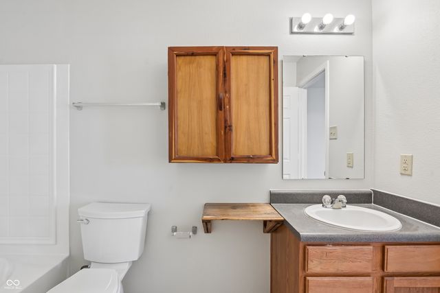 503 Bourneside Drive, Greenfield, IN 46140