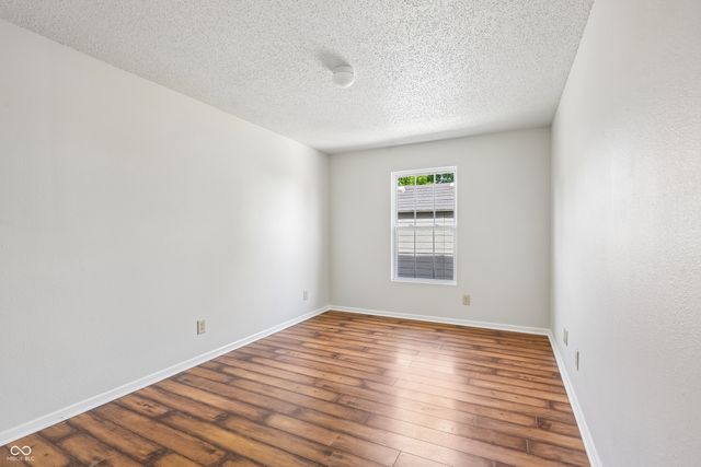 503 Bourneside Drive, Greenfield, IN 46140