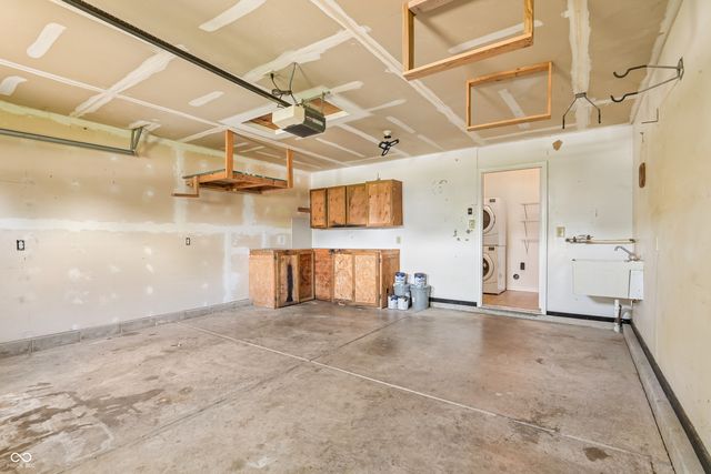 503 Bourneside Drive, Greenfield, IN 46140