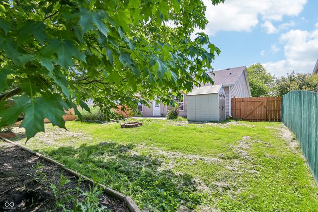 503 Bourneside Drive, Greenfield, IN 46140