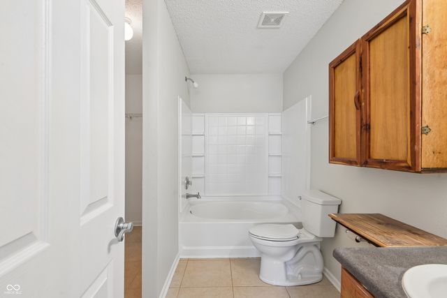 503 Bourneside Drive, Greenfield, IN 46140