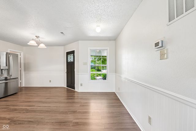 503 Bourneside Drive, Greenfield, IN 46140