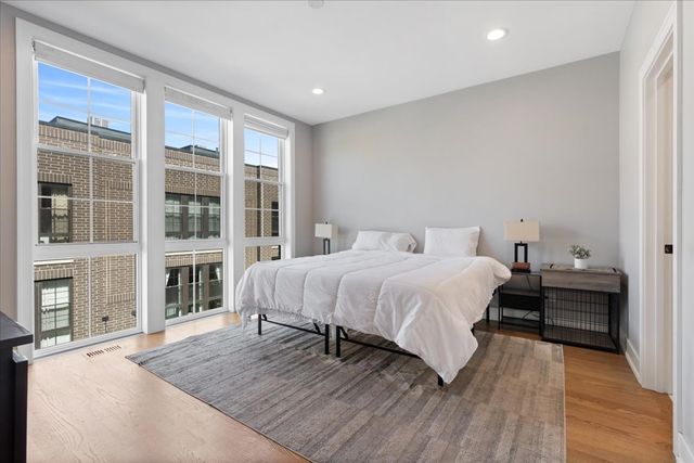 4442 S Drexel Boulevard G, Chicago, IL 60653