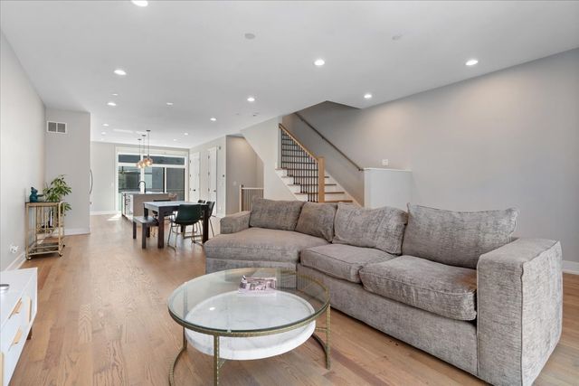 4442 S Drexel Boulevard G, Chicago, IL 60653