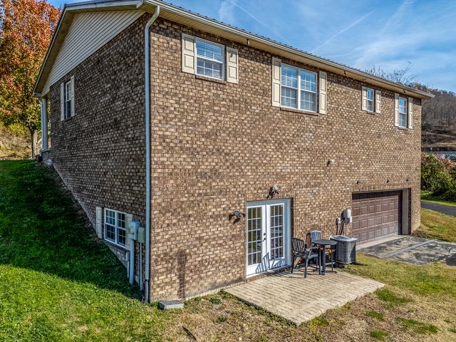 1064 Gardner Trail, Salyersville, KY 41465