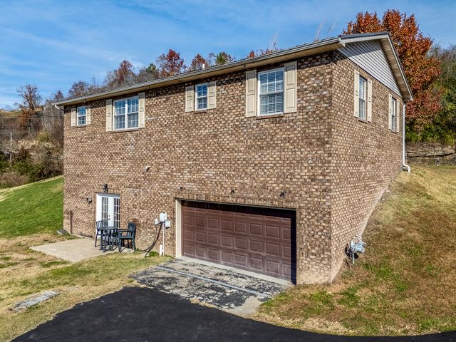 1064 Gardner Trail, Salyersville, KY 41465