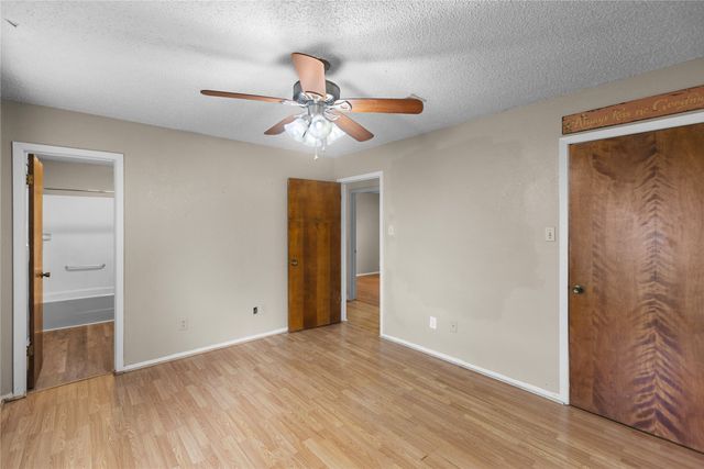 1939 E Texas Street, Denison, TX 75021