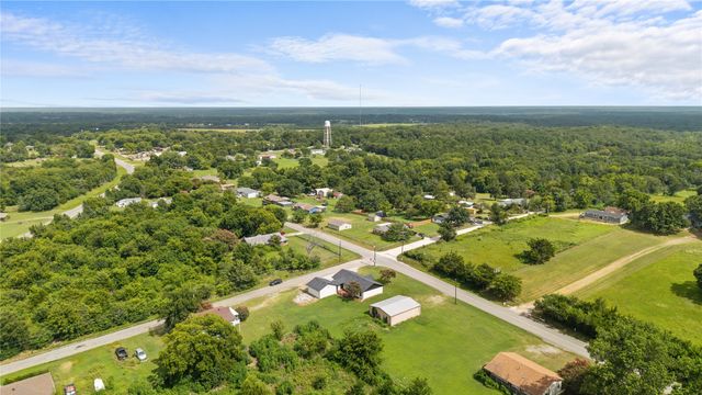 1939 E Texas Street, Denison, TX 75021