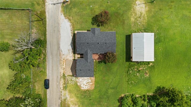 1939 E Texas Street, Denison, TX 75021