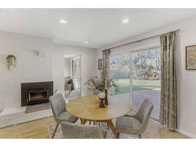 19605 Sw MADELINE St, Beaverton, OR 97078