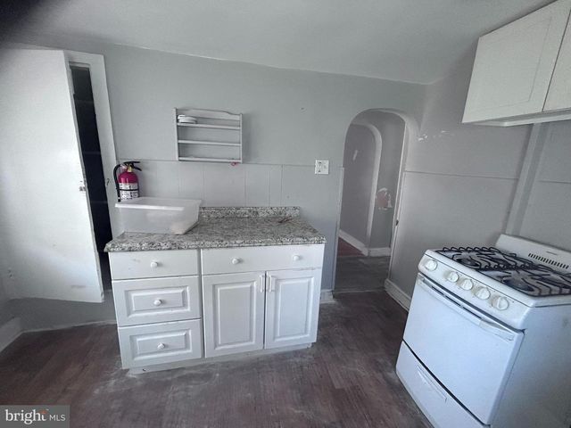 723 N BROAD ST, Woodbury, NJ 08096