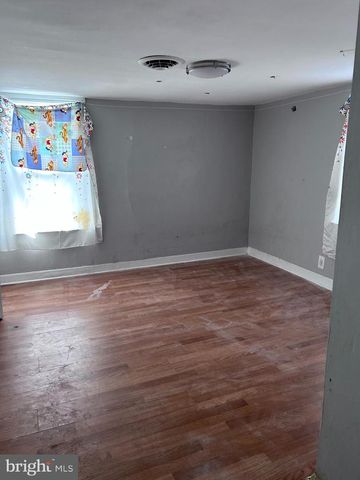 723 N BROAD ST, Woodbury, NJ 08096