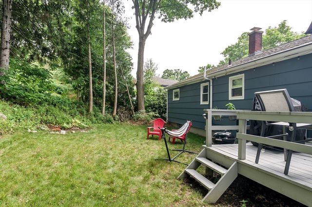 19 Maplewood Rd, Worcester, MA 01602