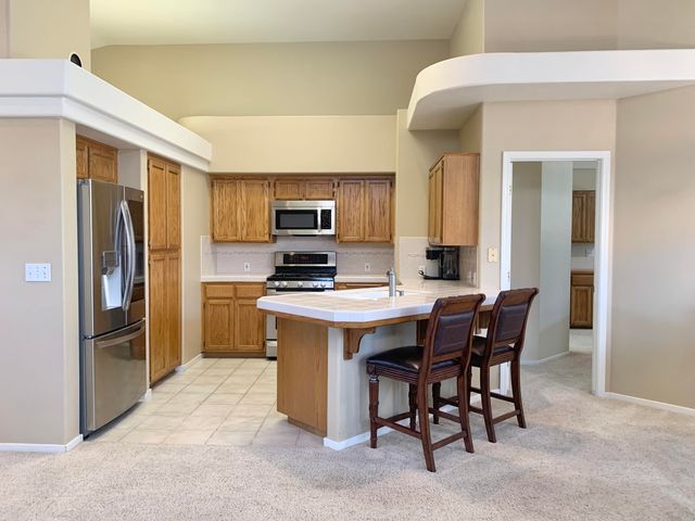 1523 E Monte Vista Court, Visalia, CA 93292