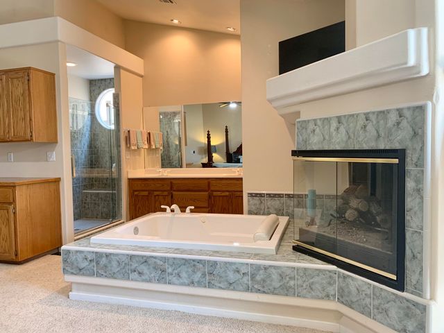 1523 E Monte Vista Court, Visalia, CA 93292