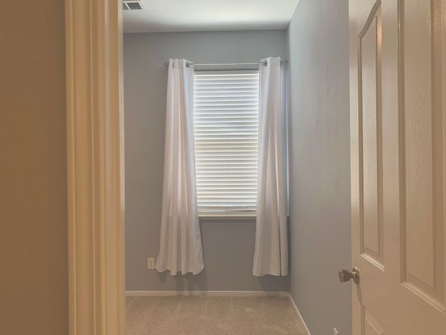 1523 E Monte Vista Court, Visalia, CA 93292