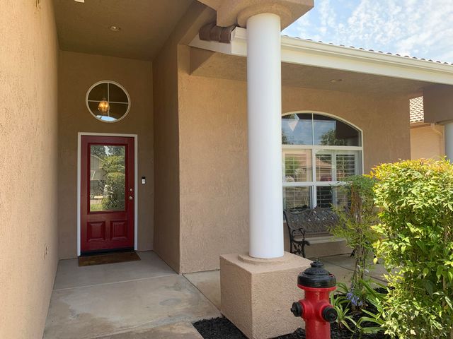 1523 E Monte Vista Court, Visalia, CA 93292