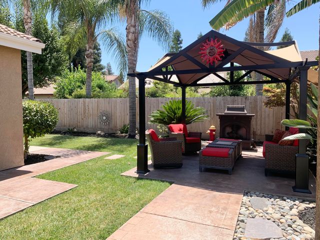 1523 E Monte Vista Court, Visalia, CA 93292