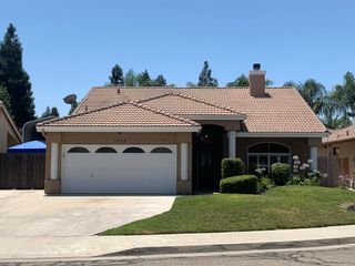 1523 E Monte Vista Court, Visalia, CA 93292