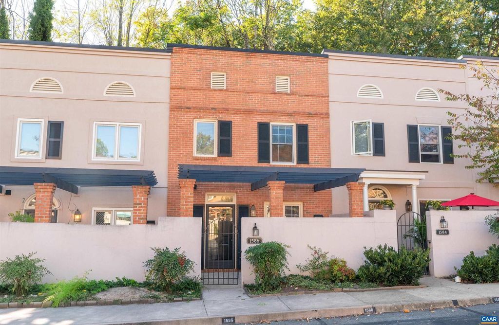 1586 GARDEN CT, Charlottesville, VA 22901