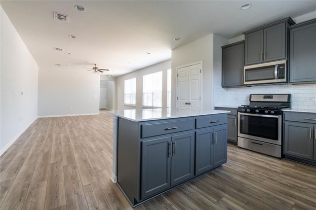 9601 Dawn Pearl DR 21, Austin, TX 78748