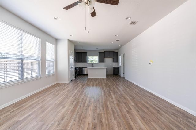 9601 Dawn Pearl DR 21, Austin, TX 78748
