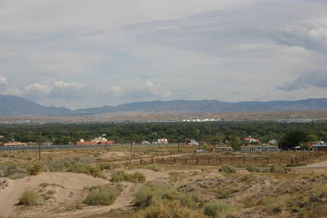 5757 Maplewood (N28) Avenue SW, Albuquerque, NM 87121