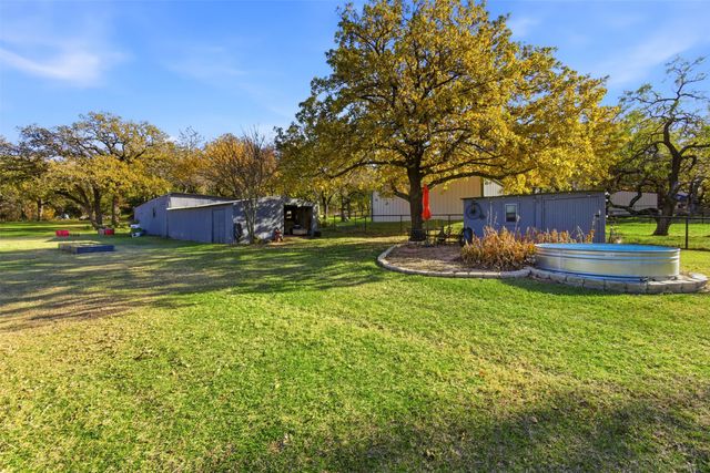 2065 Trailwood Drive W, Burleson, TX 76028
