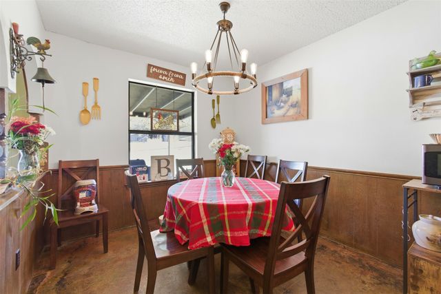 2065 Trailwood Drive W, Burleson, TX 76028