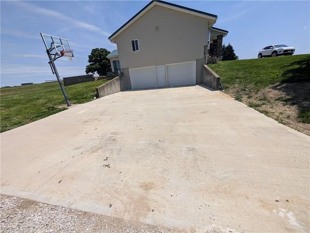 470 SW 850 Road, Chilhowee, MO 64733