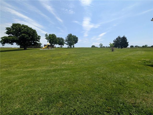 470 SW 850 Road, Chilhowee, MO 64733