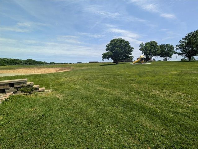 470 SW 850 Road, Chilhowee, MO 64733