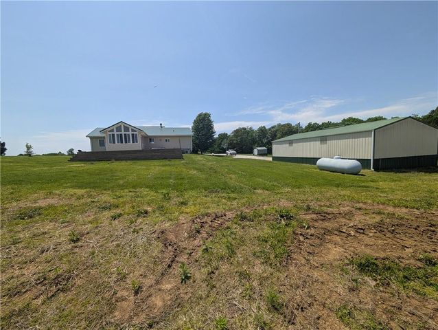 470 SW 850 Road, Chilhowee, MO 64733