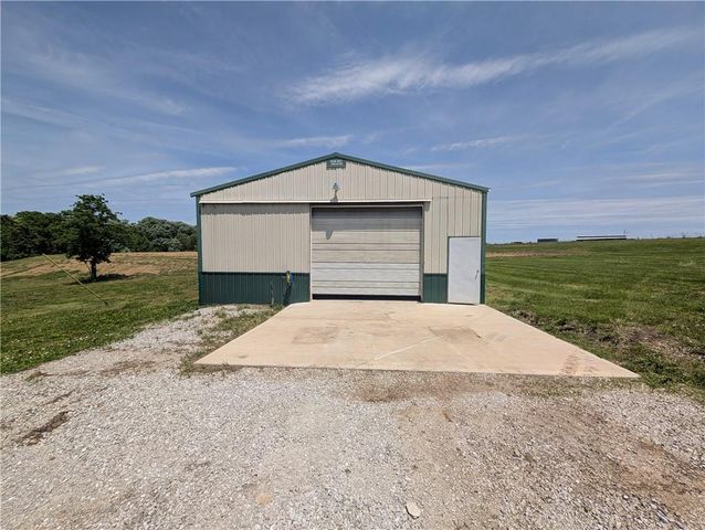 470 SW 850 Road, Chilhowee, MO 64733